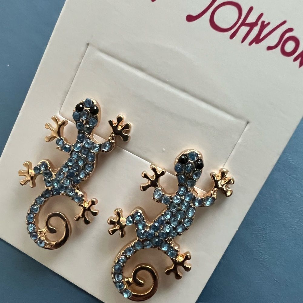 🩵 Betsey Johnson Blue and Gold Lizard Earrings 🩵